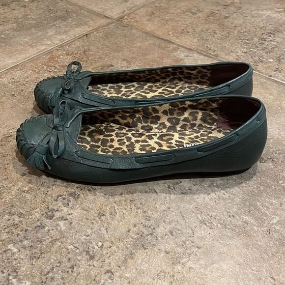SOLD Gianni Bini Leighton Green Leather Flats Shoes Womens Size 8 Moc Toe - Picture 4 of 16